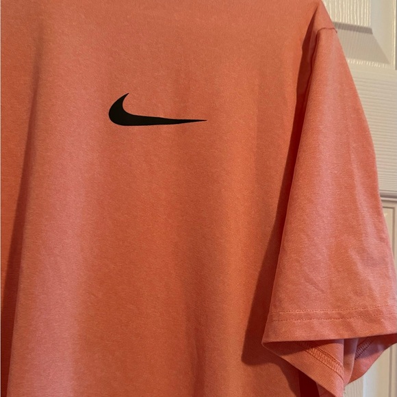 Nike T-Shirt - Picture 2 of 4